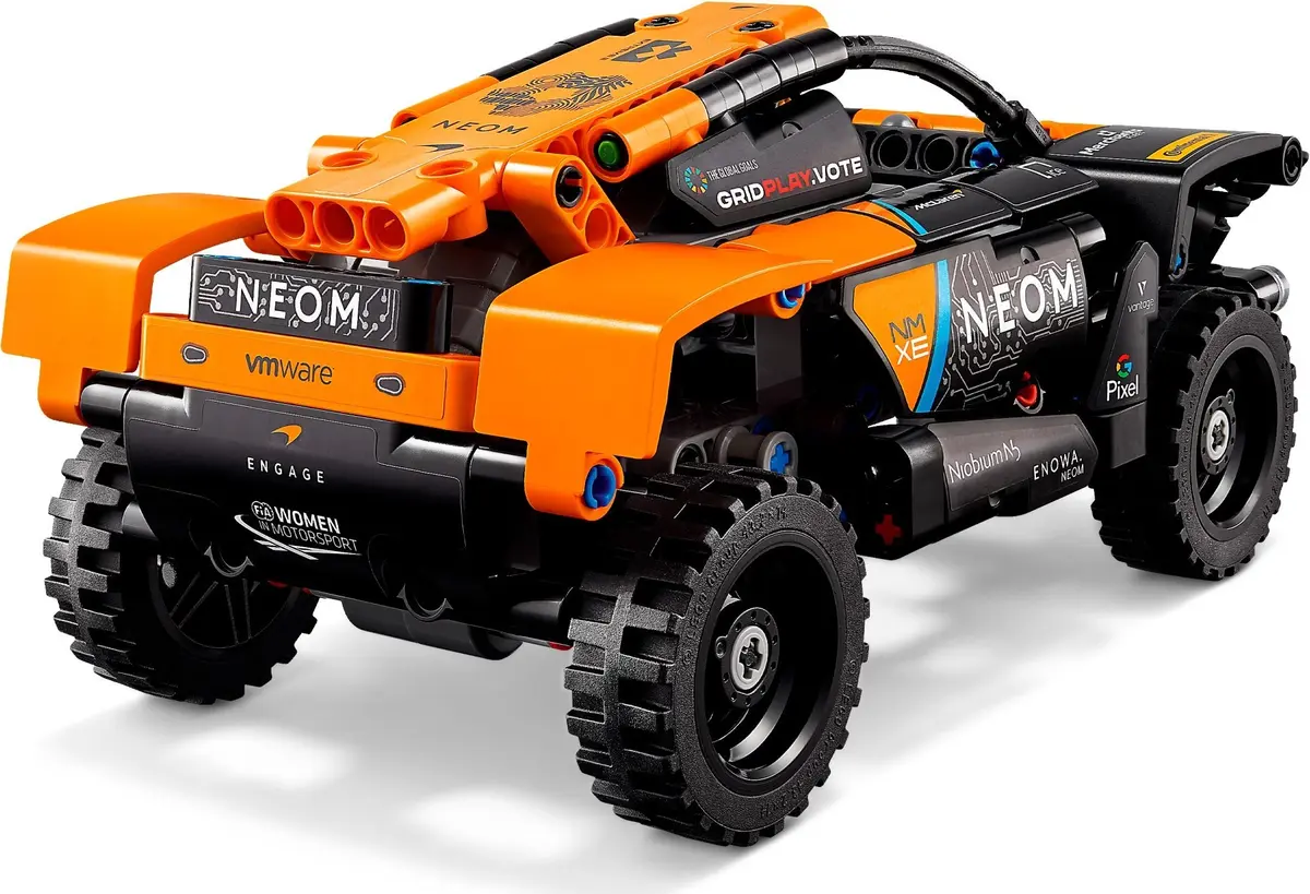 LEGO Technic 42166 NEOM McLaren Extreme E Team set, image 3