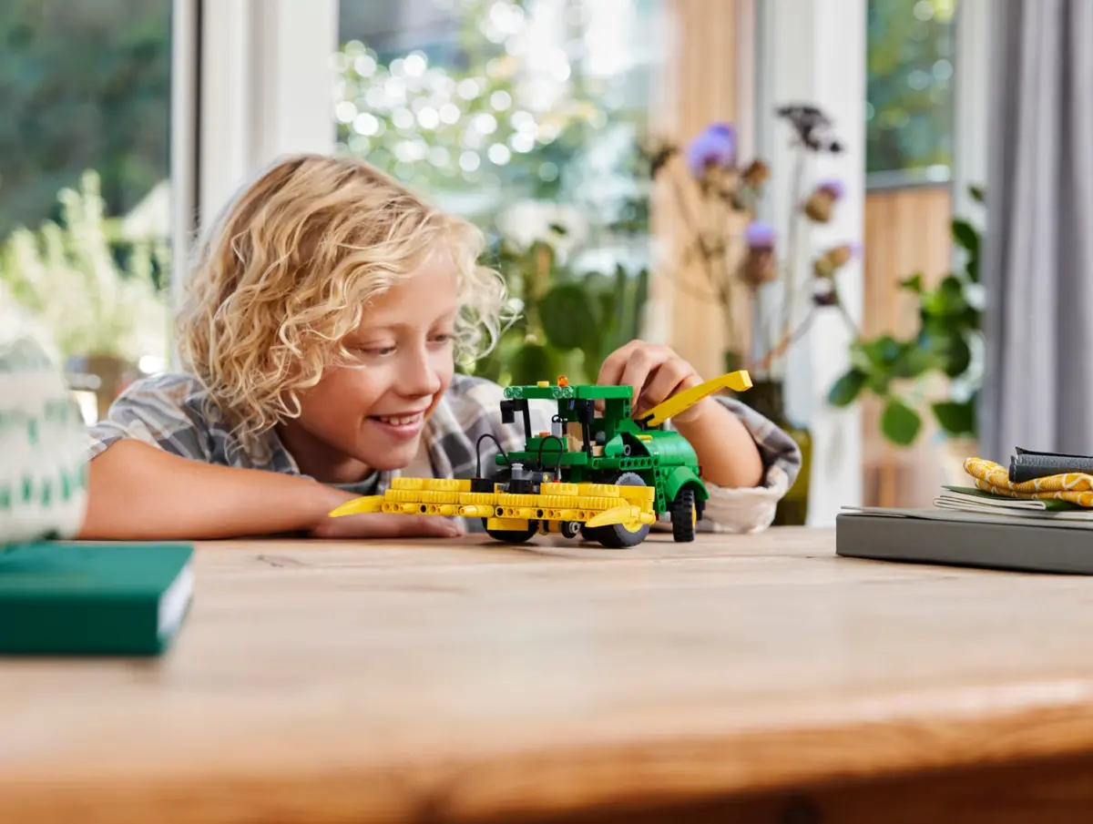 LEGO Technic 42168 John Deere 9700 Forage Harvester set, image 7