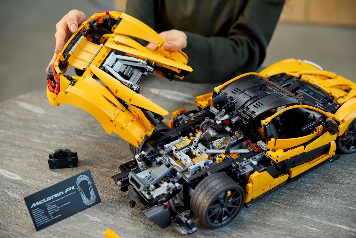 LEGO Technic 42172 McLaren P1 set, image 8
