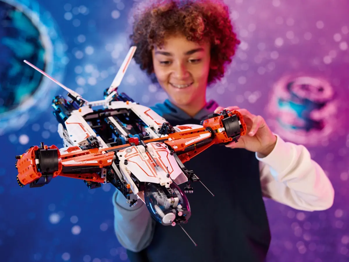 LEGO Technic 42181 VTOL Heavy Cargo Spaceship LT81 set, image 5