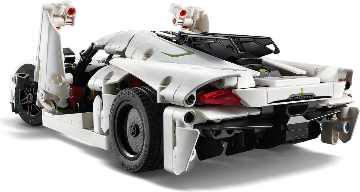 LEGO Technic 42184 Koenigsegg Jesko Absolut White Hypercar set, image 9