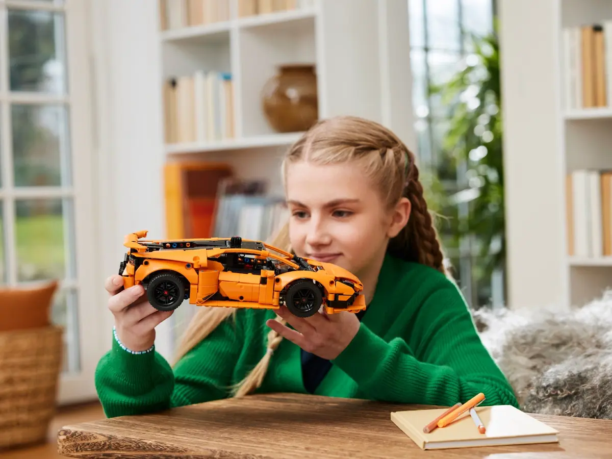 LEGO Technic 42196 Lamborghini Huracán Tecnica Orange set, image 8