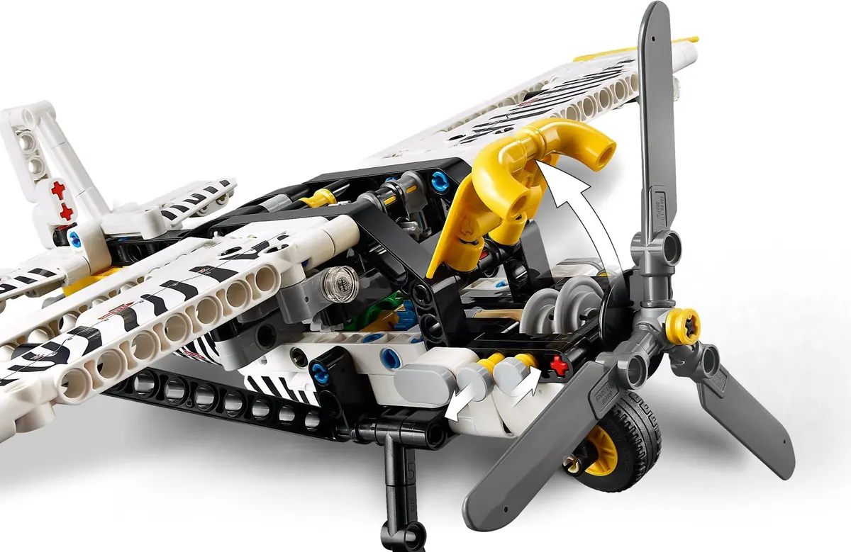 LEGO Technic 42198 Bush Plane set, image 8