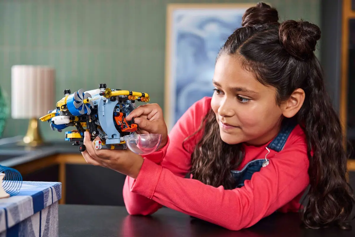 LEGO Technic 42201 Deep-Sea Research Submarine set, image 5