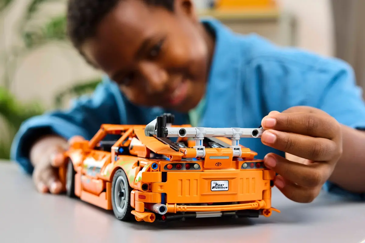 LEGO Technic 42204 Fast & Furious Toyota Supra MK4 set, image 5
