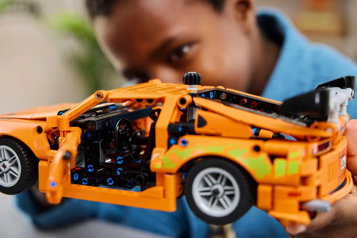 LEGO Technic 42204 Fast & Furious Toyota Supra MK4 set, image 6