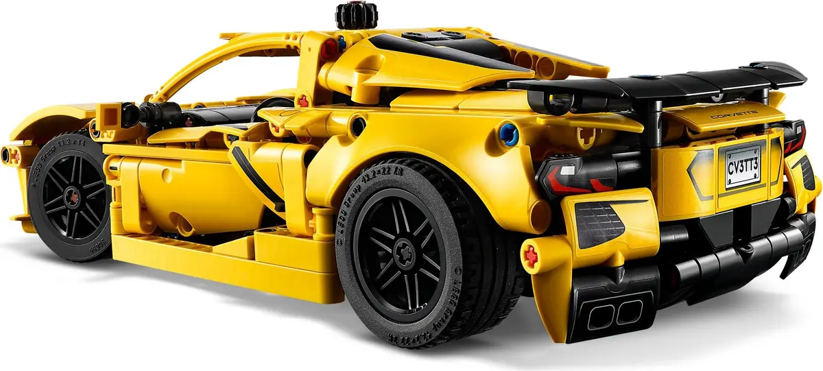 LEGO Technic 42205 Chevrolet Corvette Stingray set, image 9