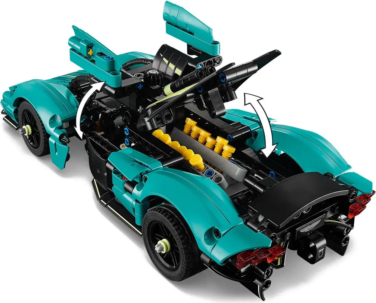 LEGO Technic 42208 Aston Martin Valkyrie set, image 10