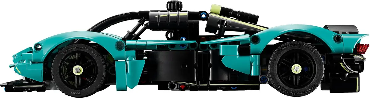 LEGO Technic 42208 Aston Martin Valkyrie set, image 9