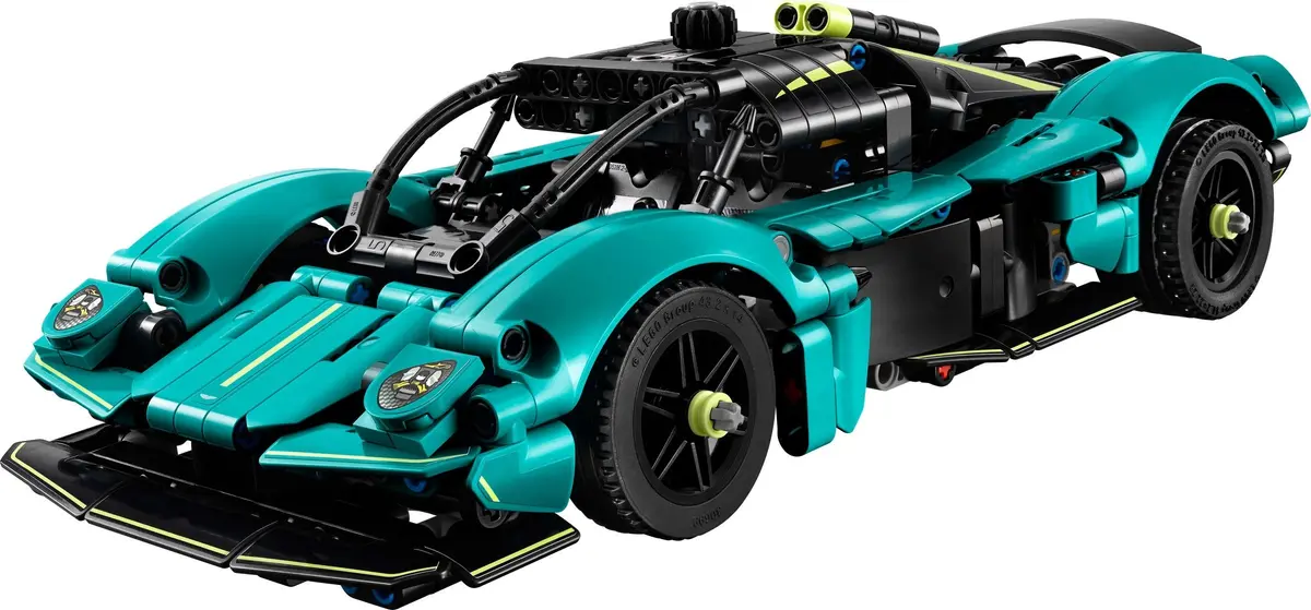 LEGO Technic 42208 Aston Martin Valkyrie set