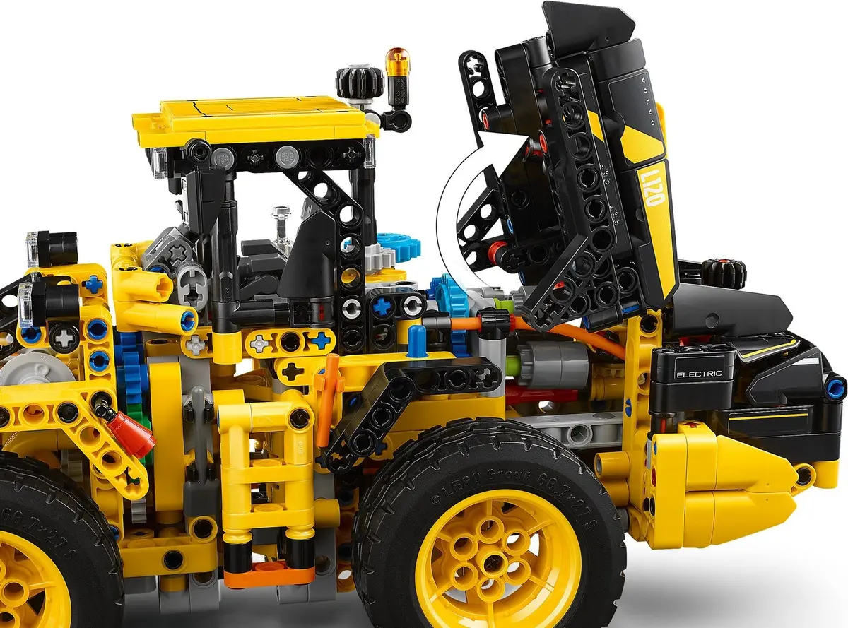 LEGO Technic 42209 Volvo L120 Electric Wheel Loader set, image 11