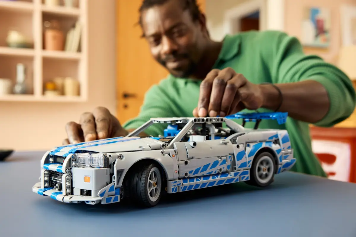 LEGO Technic 42210 2 Fast 2 Furious Nissan Skyline GT-R (R34) Car set, image 5