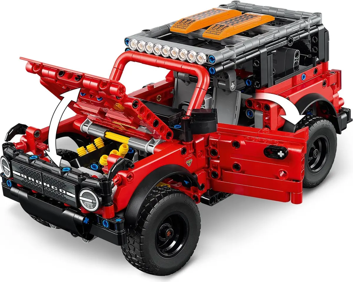 LEGO Technic 42213 Ford Bronco SUV set, image 12