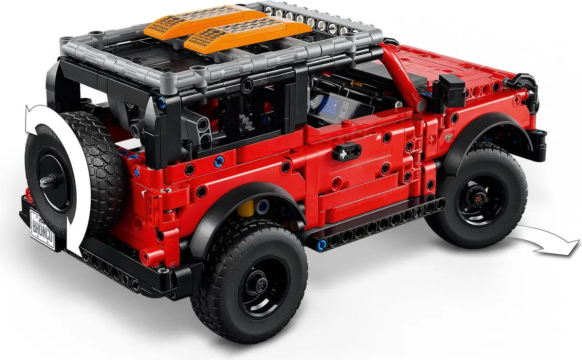 LEGO Technic 42213 Ford Bronco SUV set, image 11