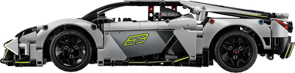 LEGO Technic 42214 Lamborghini Revuelto set, image 4