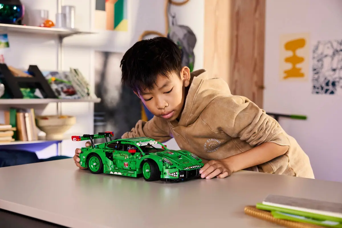 LEGO Technic 42224 Porsche 911 GT3 R REXY AO Racing set, image 7