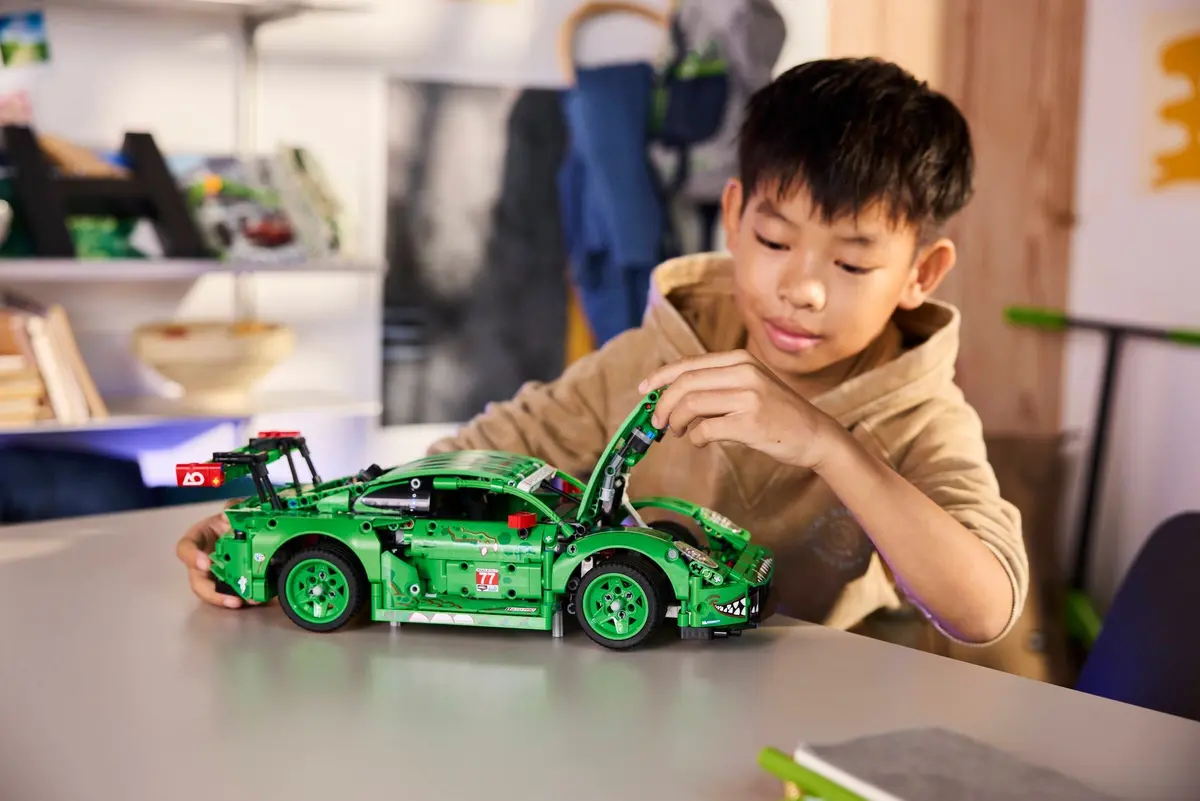 LEGO Technic 42224 Porsche 911 GT3 R REXY AO Racing set, image 6