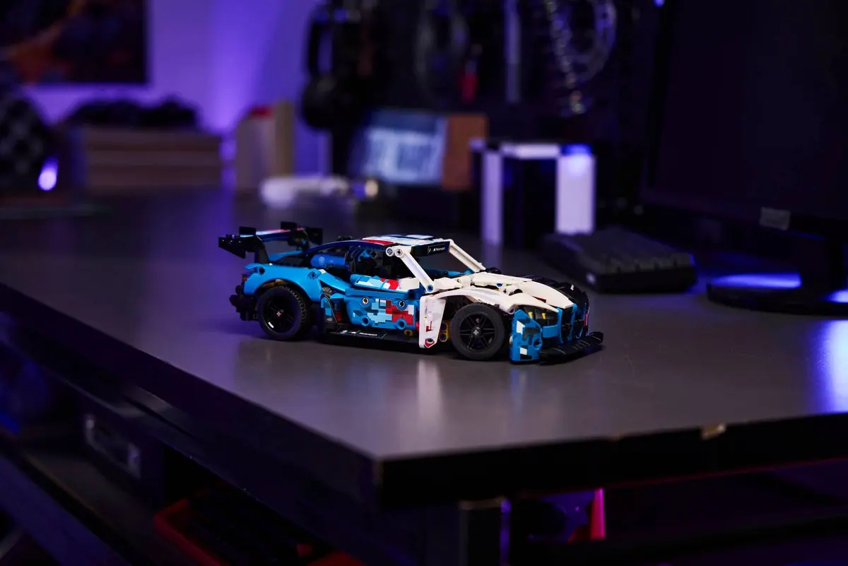 LEGO Technic 42226 BMW M4 GT3 EVO set, image 7