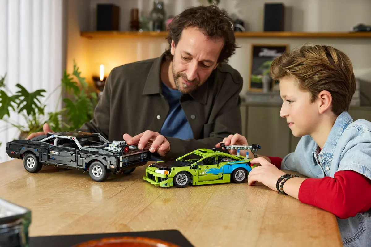 LEGO Technic 42229 Mitsubishi Eclipse set, image 3