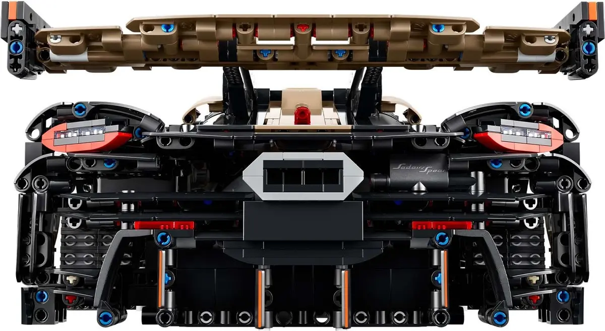 LEGO Technic 42232 Koenigsegg Sadair's Spear Megacar set, image 27
