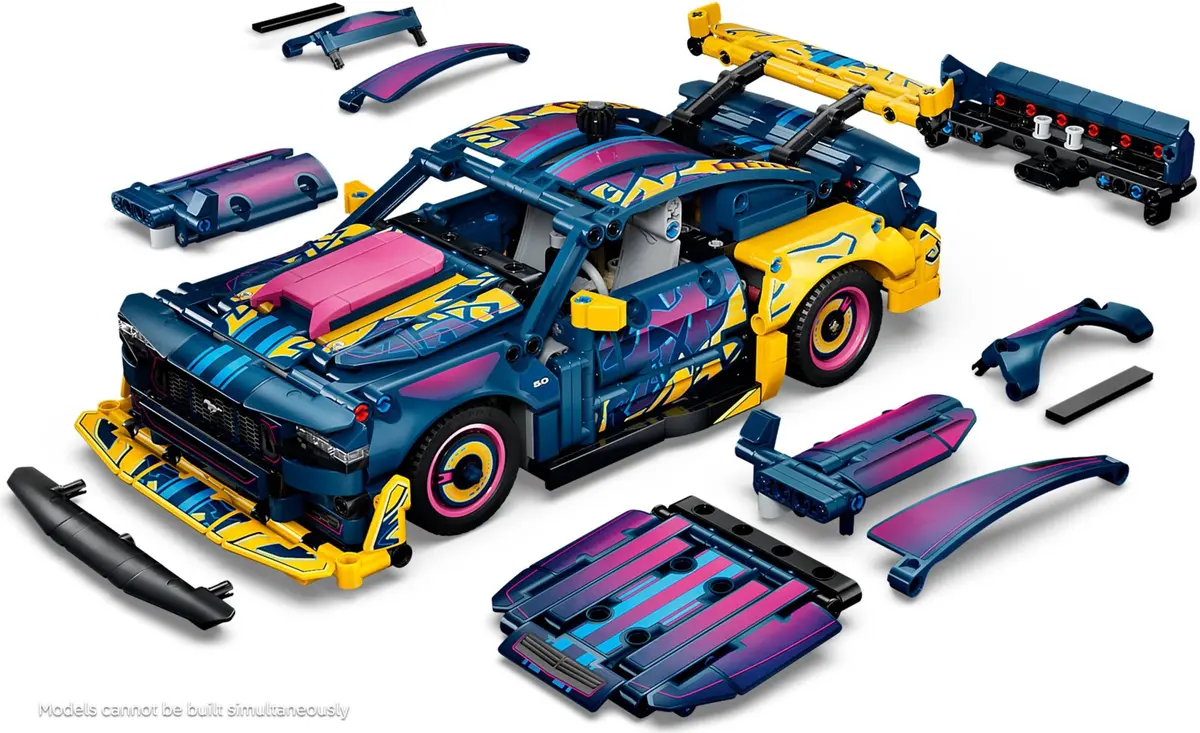 LEGO Technic 42236 Custom Garage Ford GT Mustang set, image 8