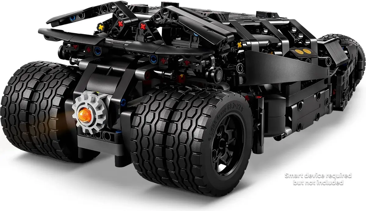 LEGO Technic 42239 Batmobile Tumbler set, image 7