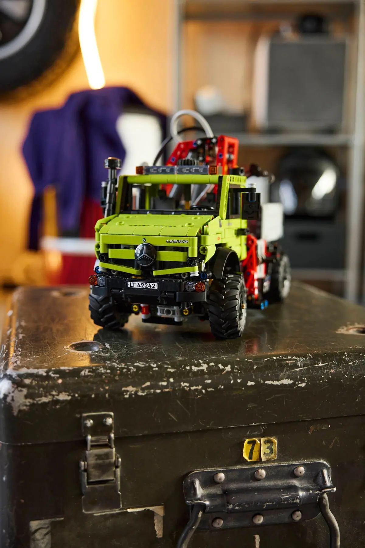 LEGO Technic 42242 Mercedes-Benz Unimog U 5023 with Crane set, image 8