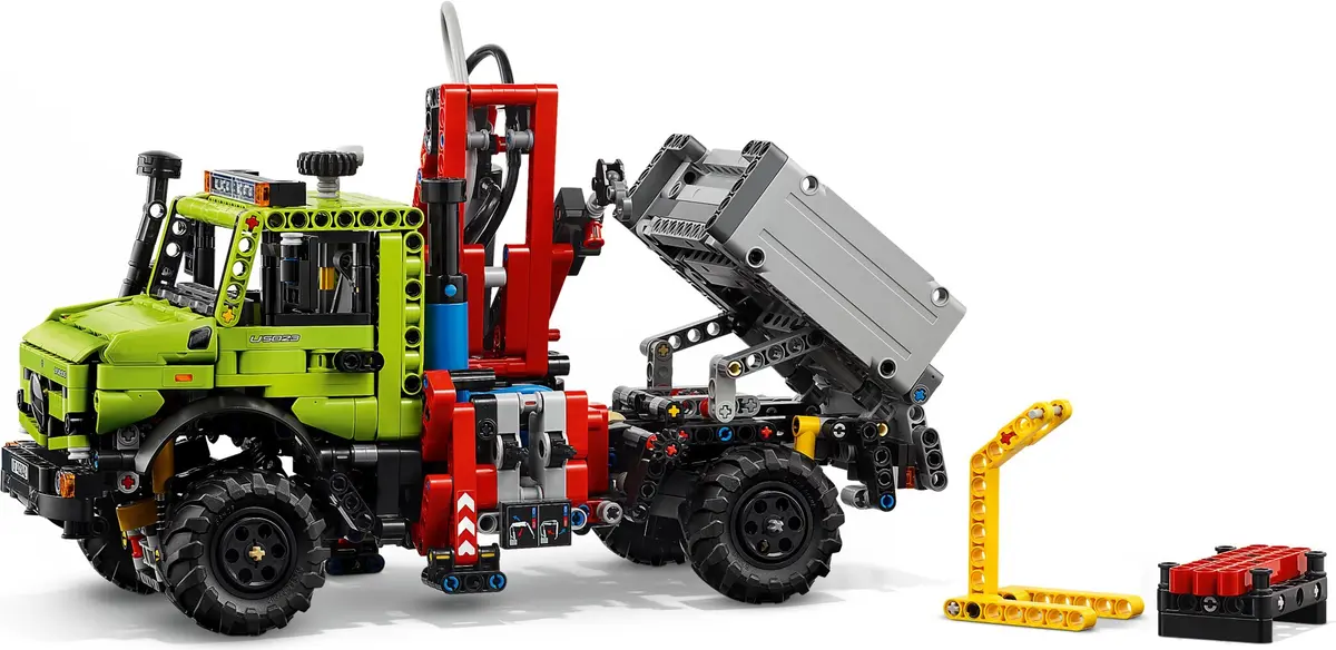 LEGO Technic 42242 Mercedes-Benz Unimog U 5023 with Crane set, image 11
