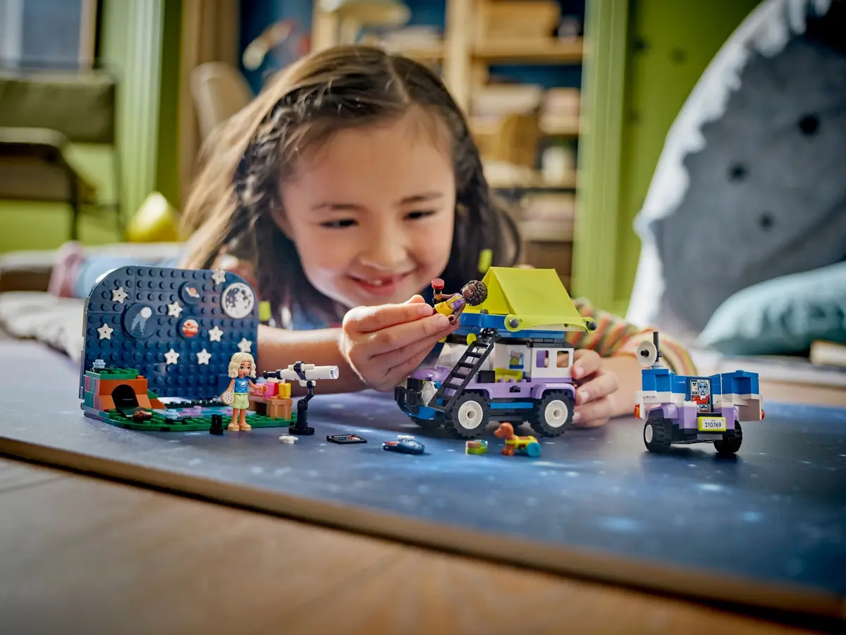 LEGO Friends 42603 Stargazing Camping Vehicle set, image 4