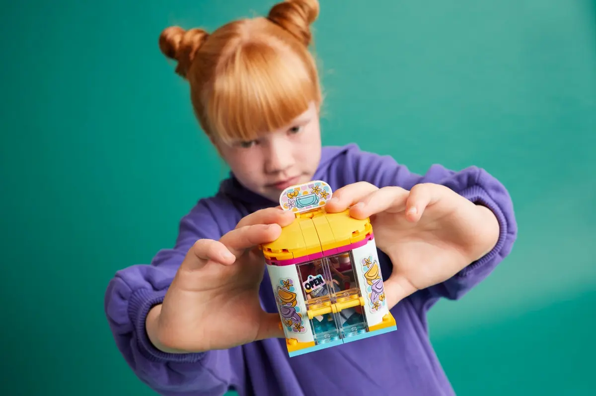 LEGO Friends 42608 Tiny Accessories Store set, image 4