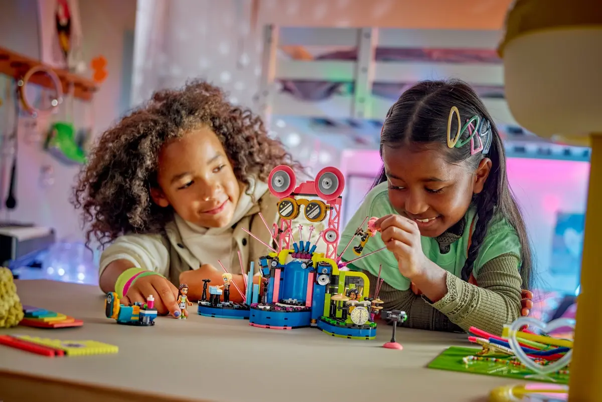 LEGO Friends 42616 Heartlake City Music Talent Show set, image 5