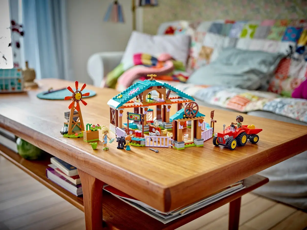 LEGO Friends 42617 Farm Animal Sanctuary set, image 6