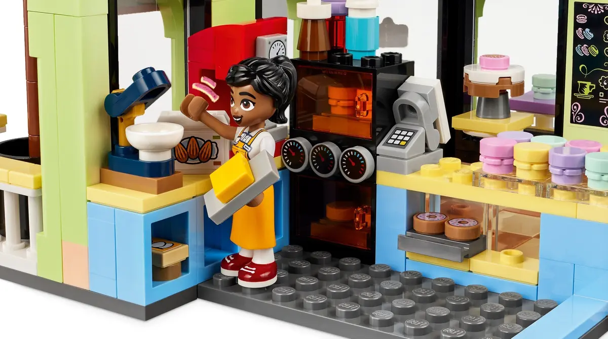 LEGO Friends 42618 Heartlake City Café set, image 5
