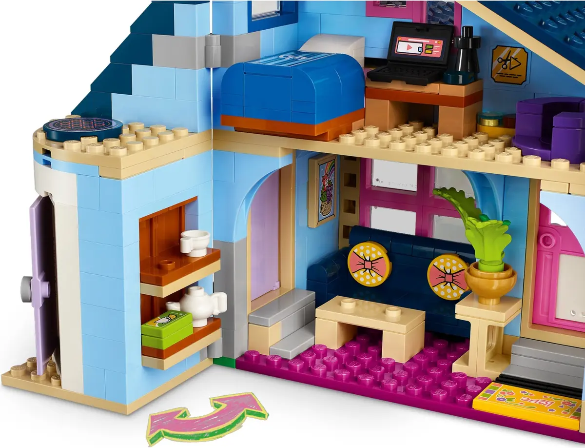 LEGO Friends 42620 Olly and Paisley's Family Houses set, image 9