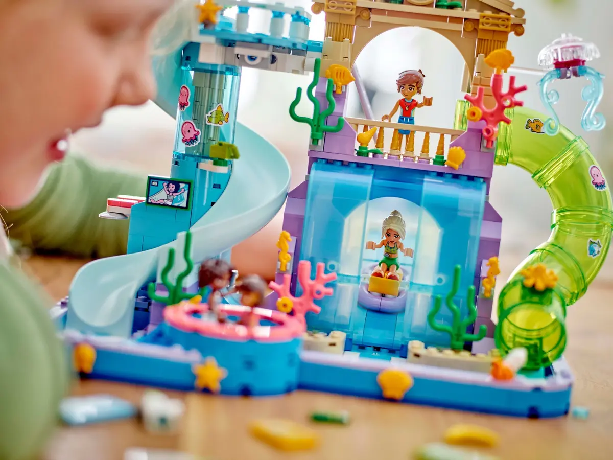 LEGO Friends 42630 Heartlake City Water Park set, image 11