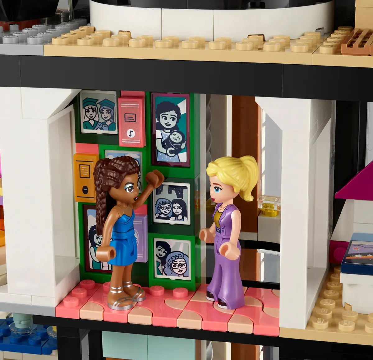 LEGO Friends 42639 Andrea's Modern Mansion set, image 14