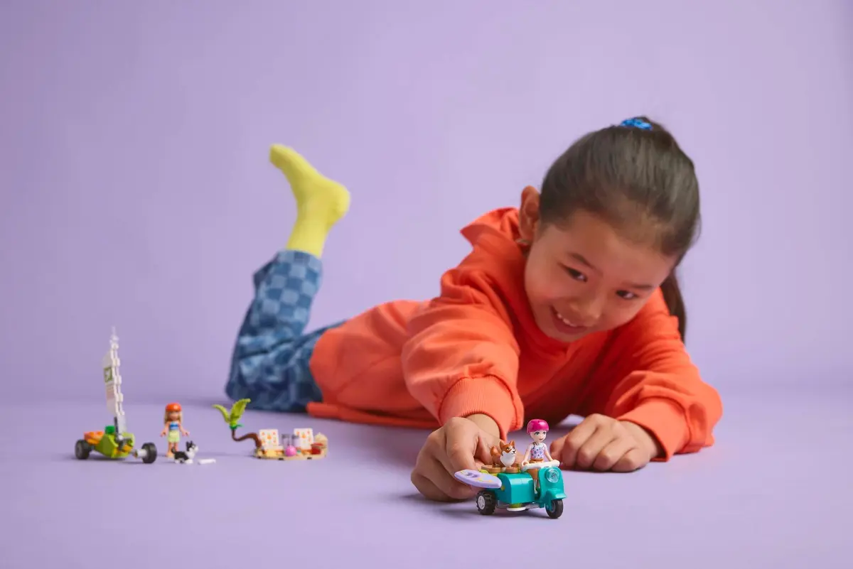 LEGO Friends 42641 Surfing Dogs and Scooter Adventure set, image 5