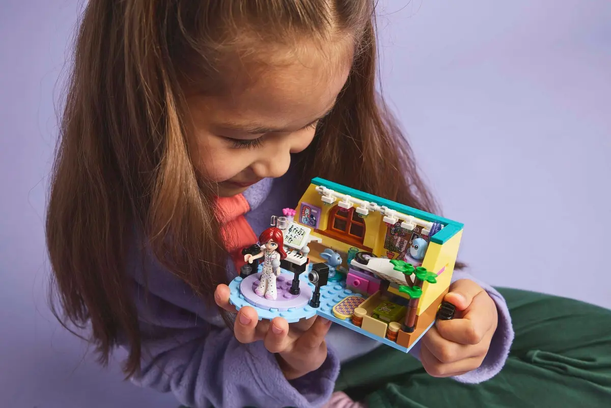 LEGO Friends 42647 Paisley's Room set, image 5