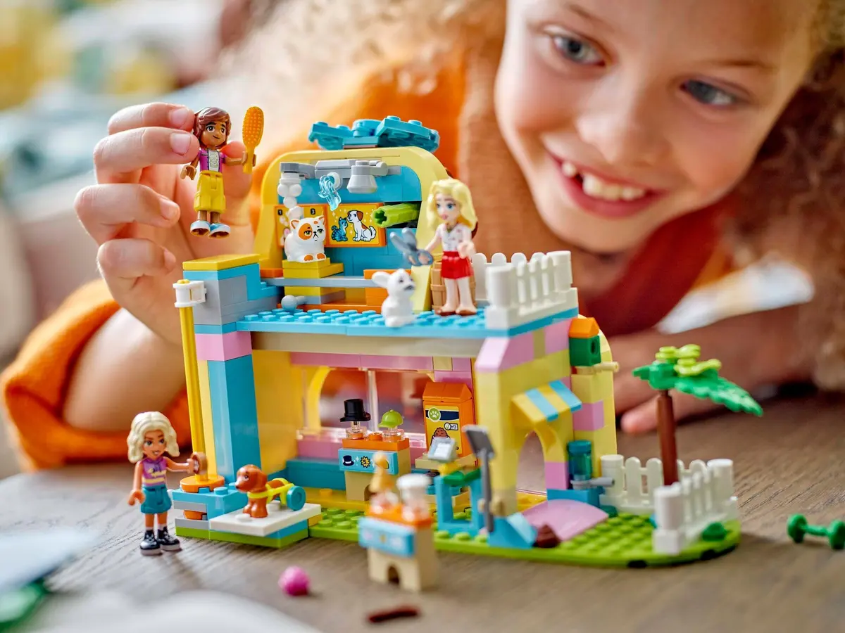 LEGO Friends 42650 Pet Accessories Shop set, image 4