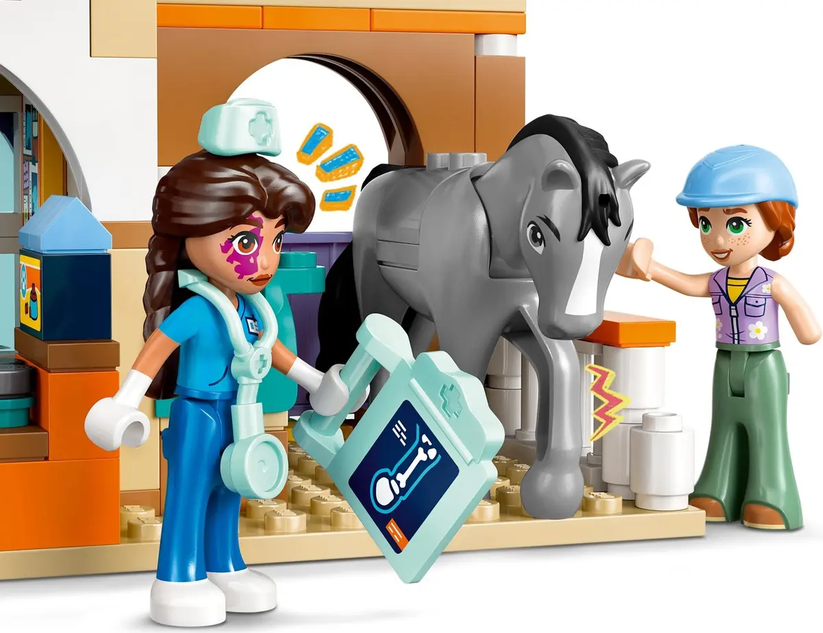LEGO Friends 42651 Horse and Pet Vet Clinic set, image 11