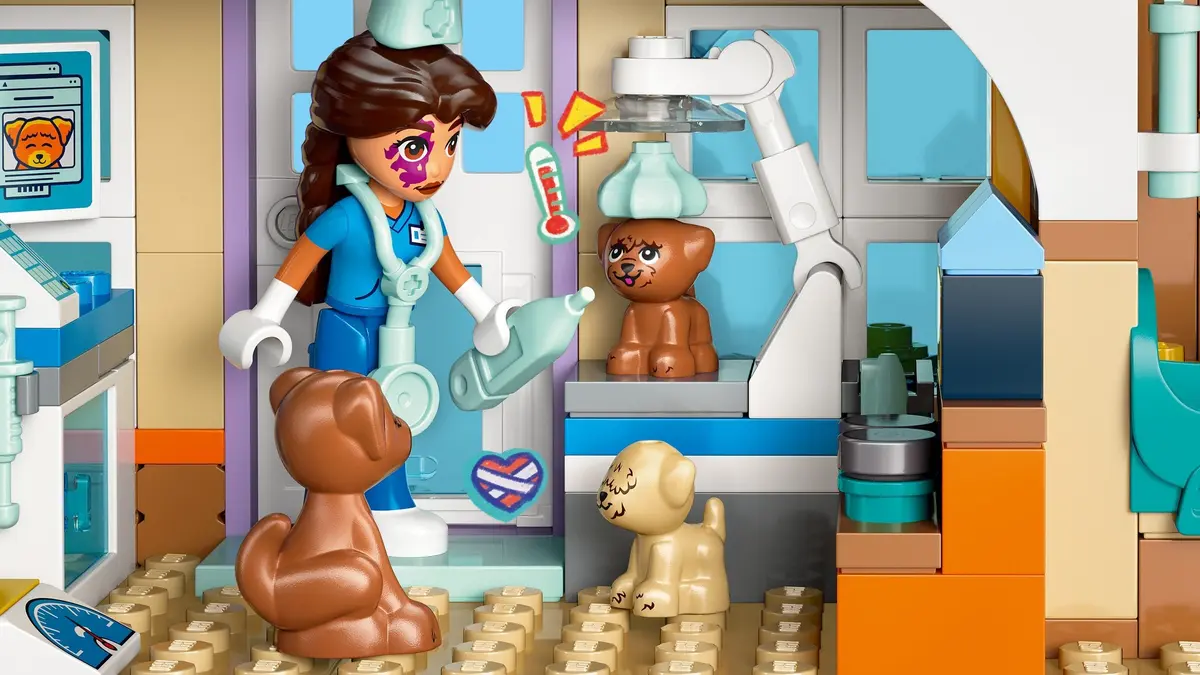 LEGO Friends 42651 Horse and Pet Vet Clinic set, image 10