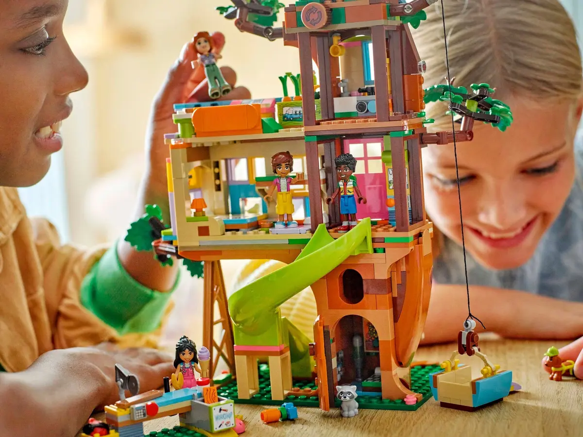 LEGO Friends 42652 Friendship Tree House Hangout set, image 4
