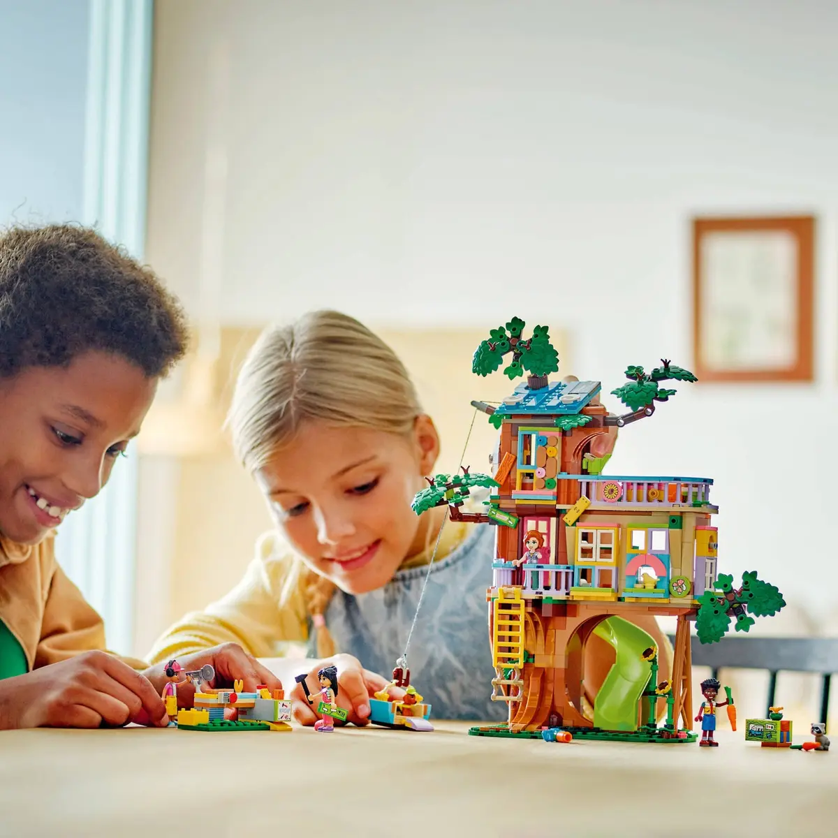LEGO Friends 42652 Friendship Tree House Hangout set, image 5