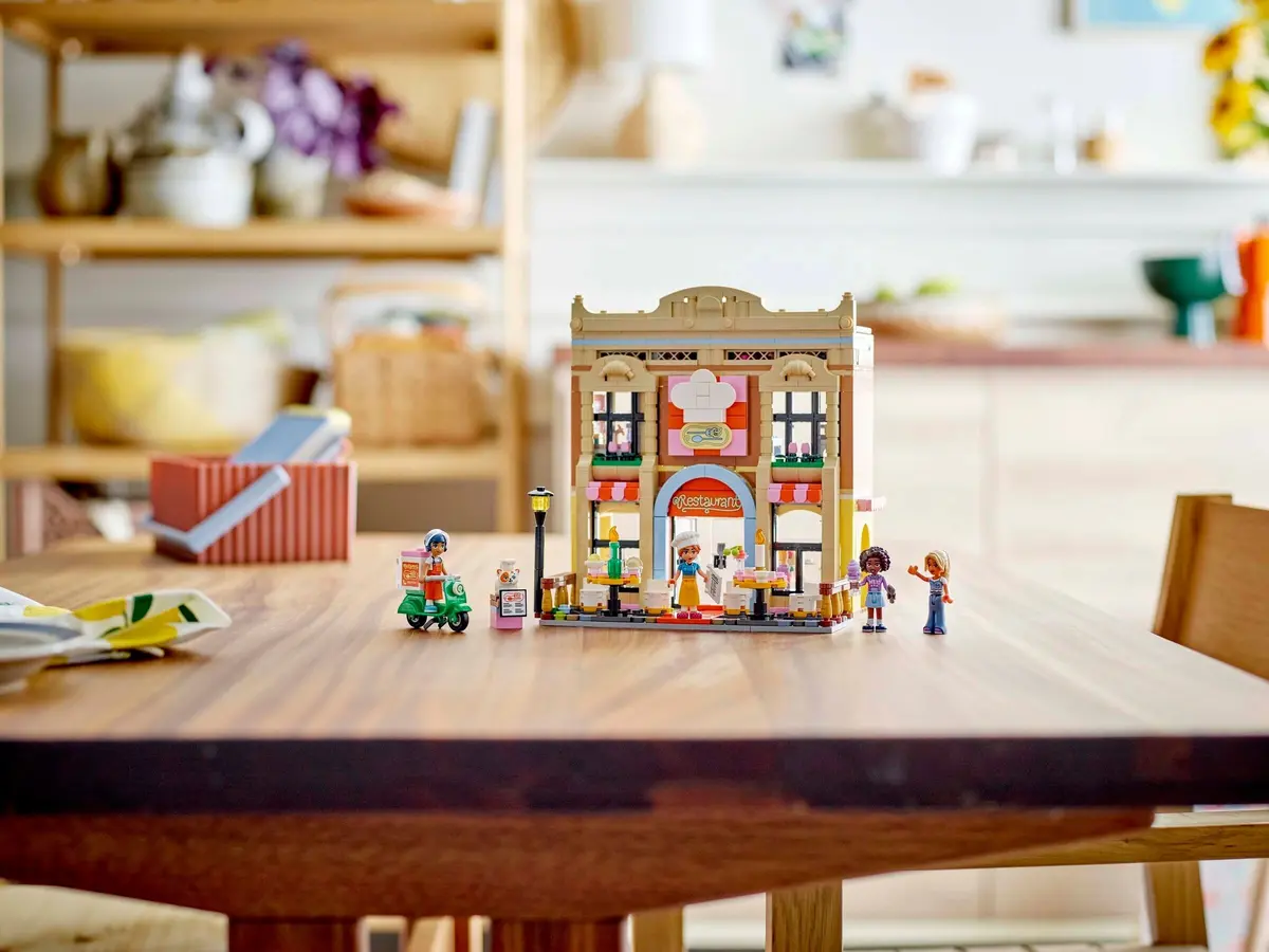 LEGO Friends 42655 Restaurant and Cooking School set, image 6
