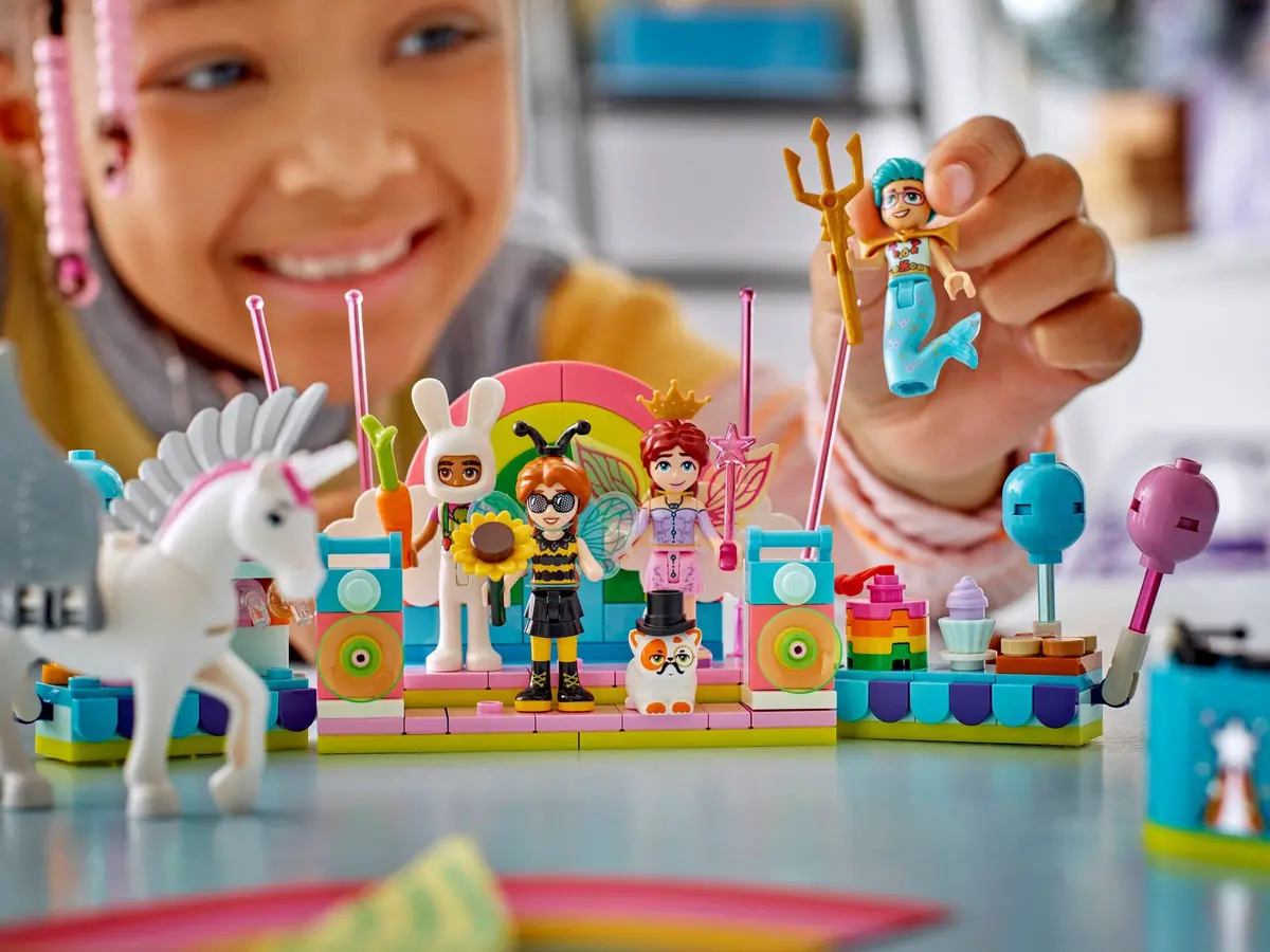 LEGO Friends 42661 Costume Party set, image 5