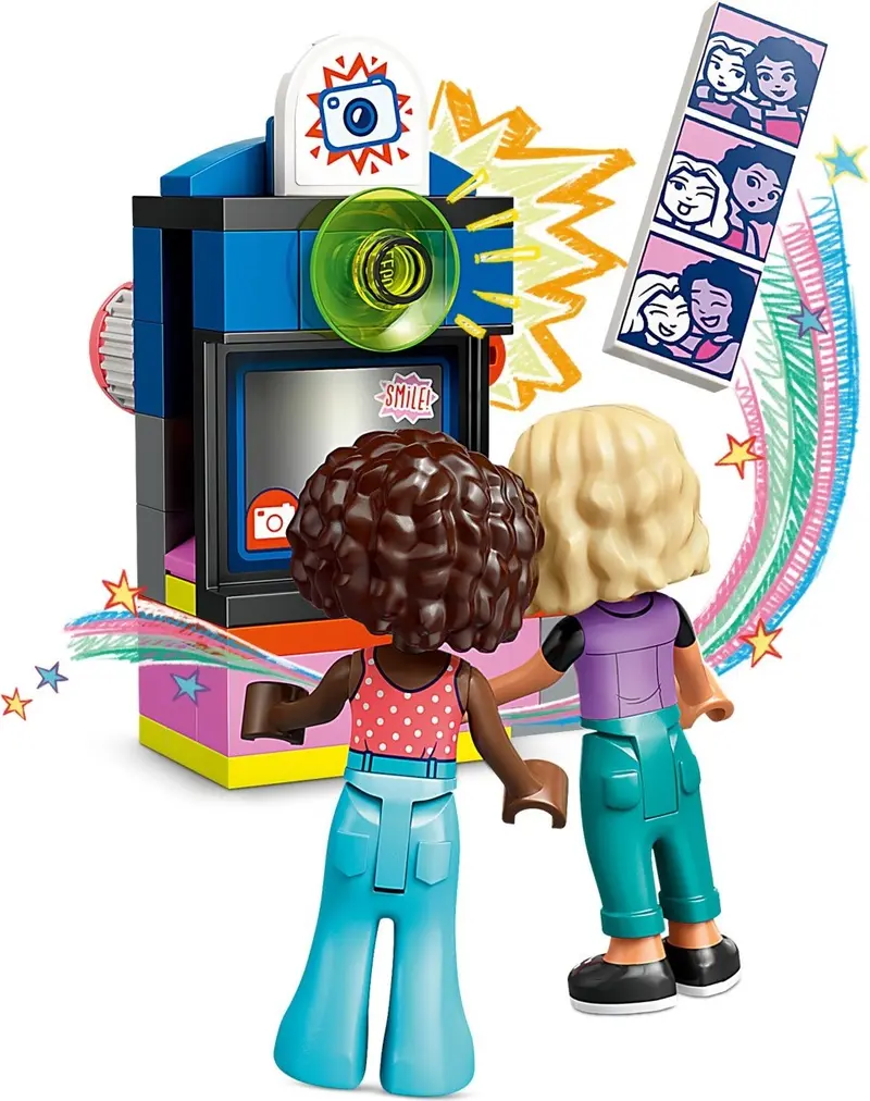 LEGO Friends 42662 Hair Salon and Accessories Store set, image 13