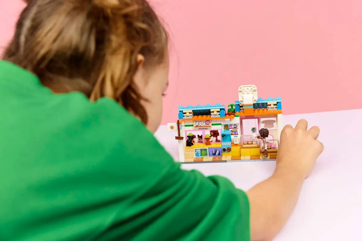 LEGO Friends 42677 Dog Treats Bakery set, image 5