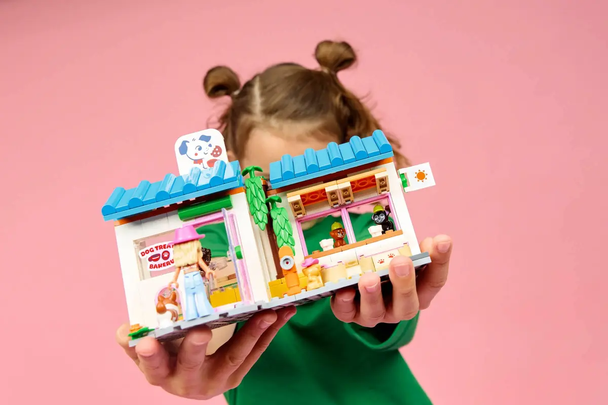 LEGO Friends 42677 Dog Treats Bakery set, image 4