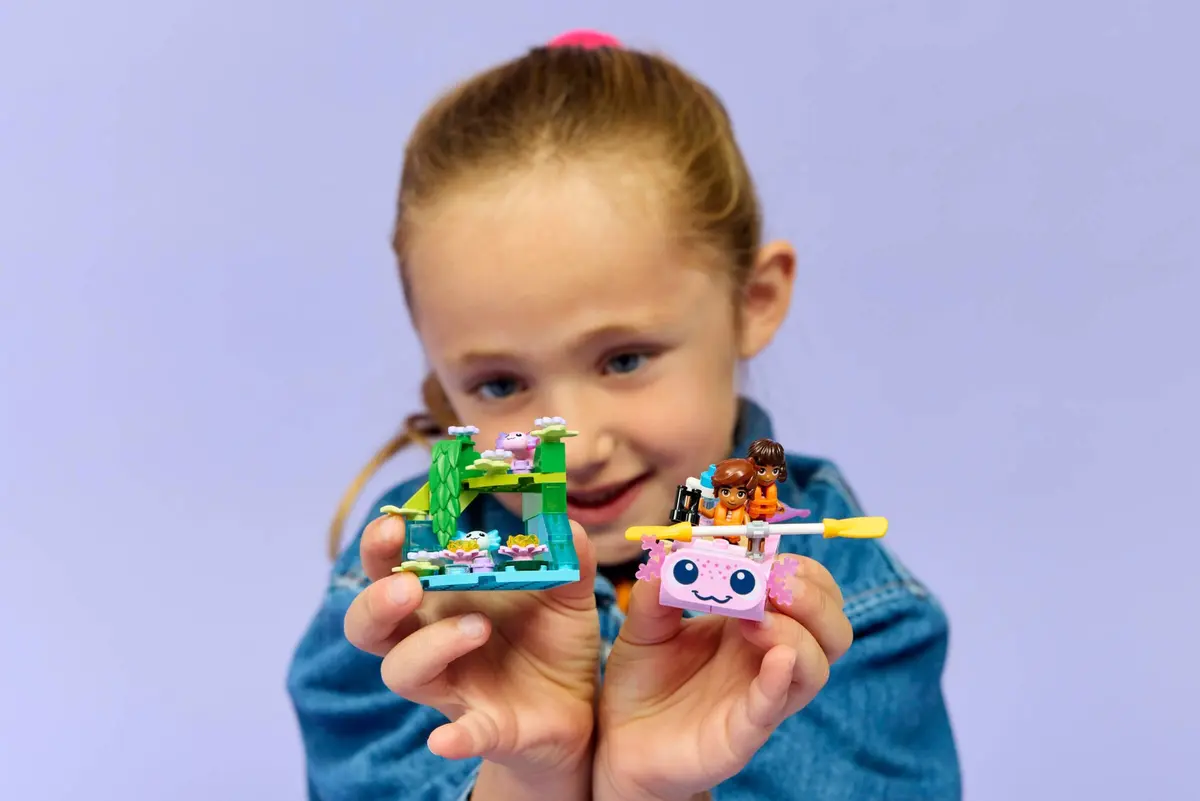 LEGO Friends 42681 Axolotl Adventure Boat set, image 5