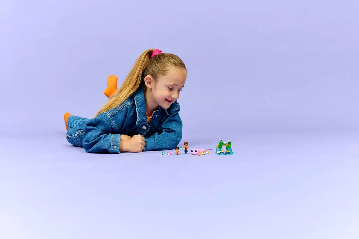 LEGO Friends 42681 Axolotl Adventure Boat set, image 4
